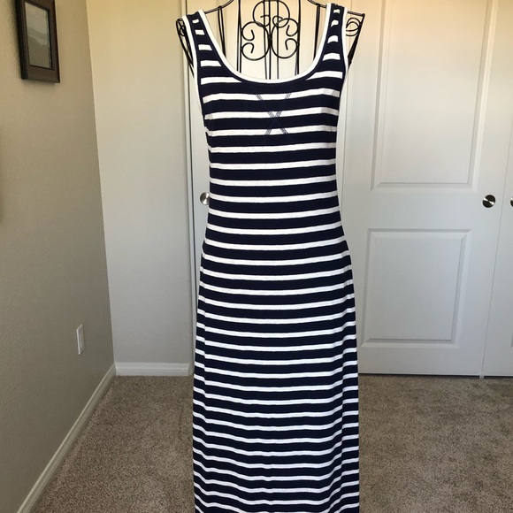 Loft super cute, comfortable maxi dress - Picture 4 of 9